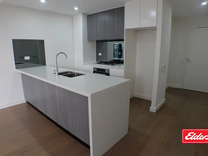 Morden Brand New Three Bedroom For Lease