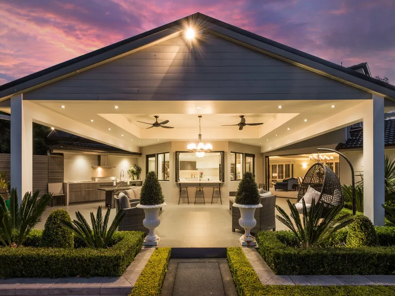 Grand Design, Luxury Lifestyle