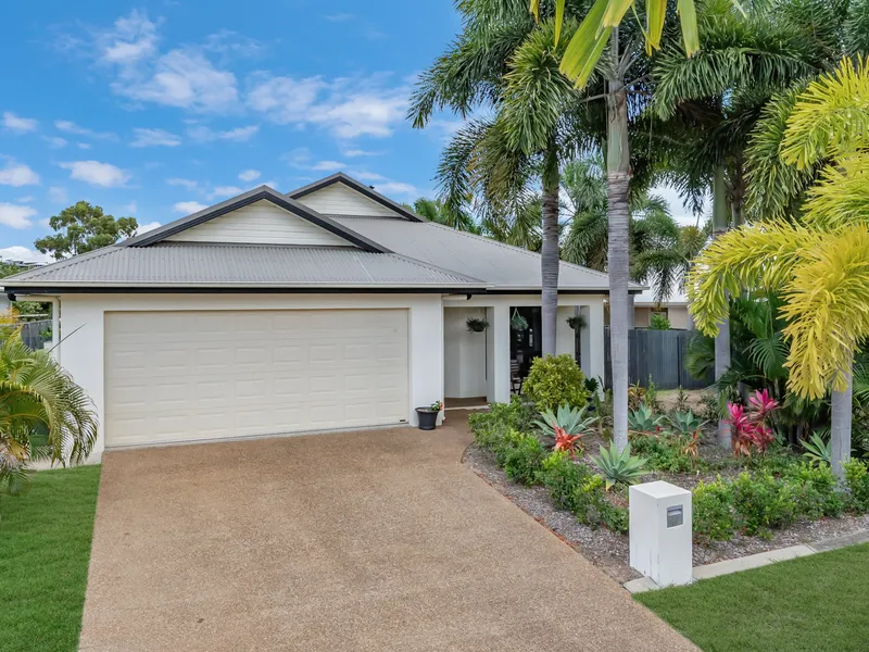 Seize the Moment: Exceptional Opportunity in the Coveted Beachside Haven of Bushland Beach