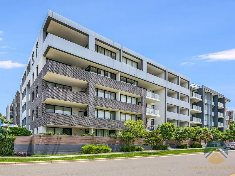 Central location above Clemton Park 