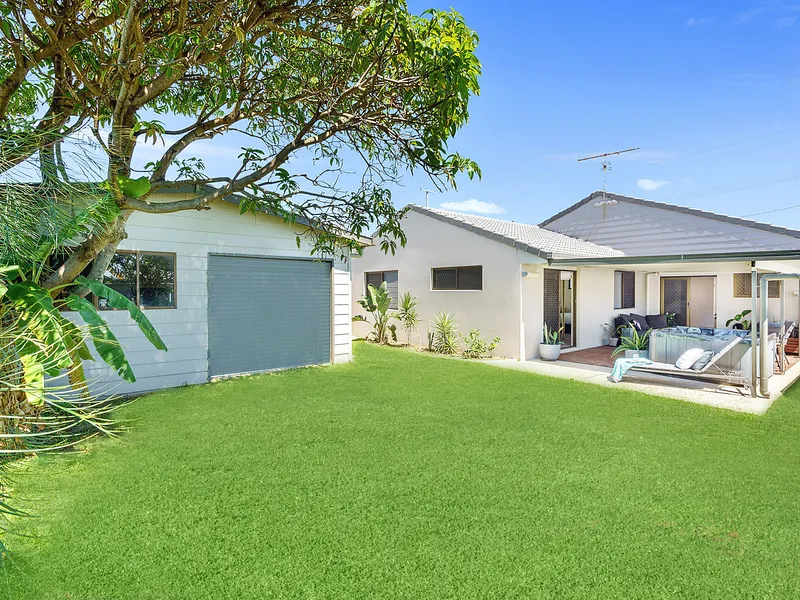 Beachside lifestyle - unique opportunity to live, work, play or invest by the water