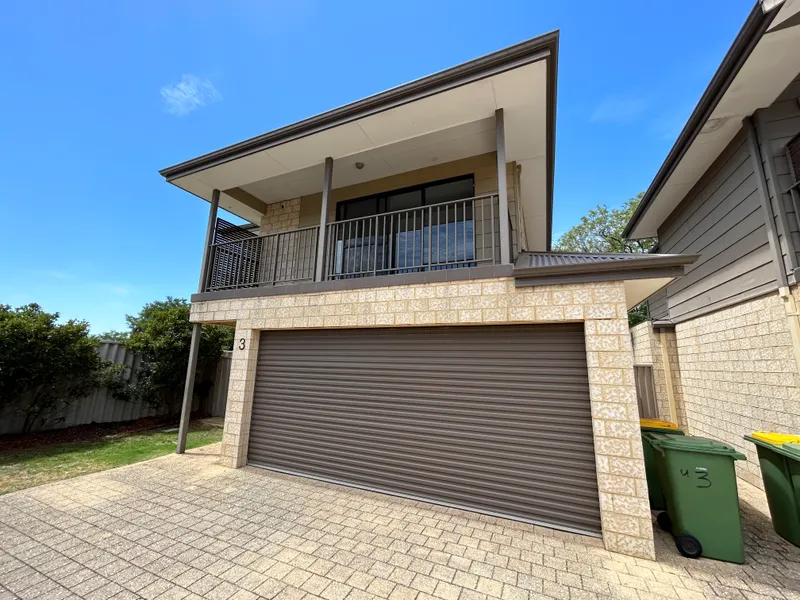 STUNNING TOWNHOUSE, FURTHER PHOTOS TO FOLLOW