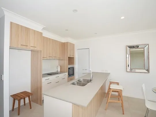 Spacious and Stylish Townhouse - Now Available & Pet Friendly