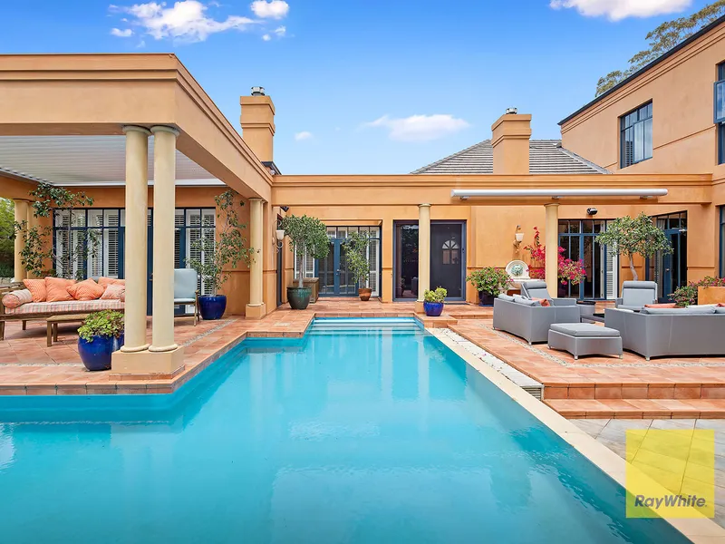 Luxurious Dalkeith Hacienda