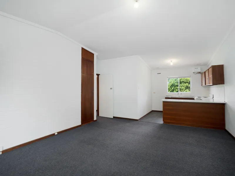 Enjoy the most amazing sunsets over the Swan River!