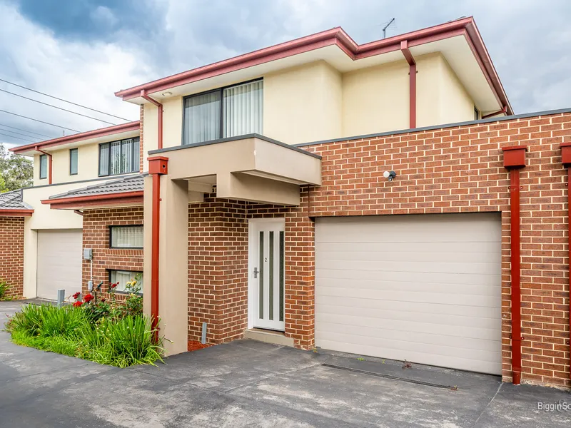 CONTEMPORARY DESIGN WITH A FOCUS ON LOW MAINTENANCE LIVING