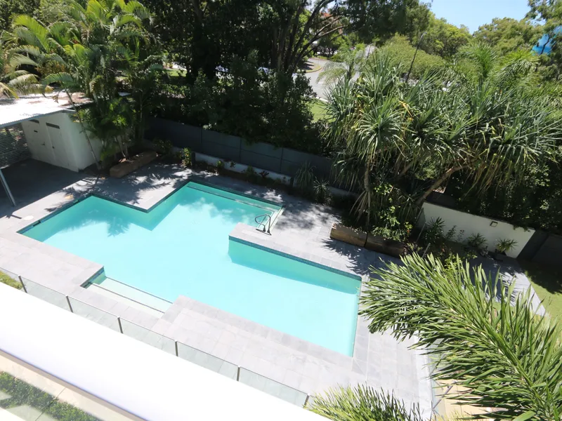 Modern beachside unit in Woorim