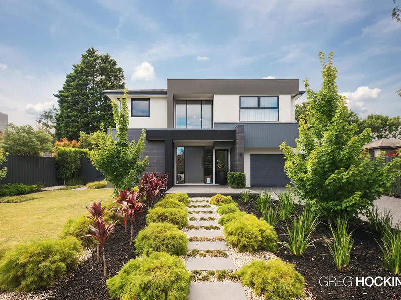 Luxe Living In a Beyond-Par Position