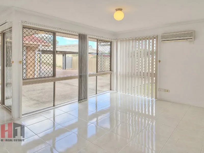 Generous Family Home in Beautiful Sunnybank Hills