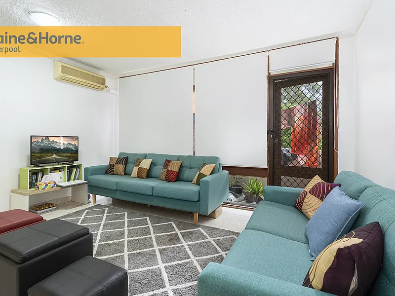 Light filled First floor Apartment