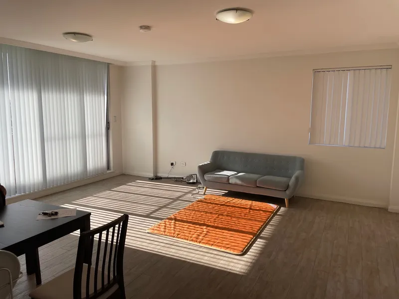 North facing 2 Bedroom 2 bathroom apartment with wood tiles floor ONLY $490 PLUS $40per week gas and electricity bill