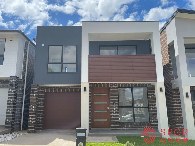 Full turn key 3 Bedrooms Townhouses Ready to Enjoy