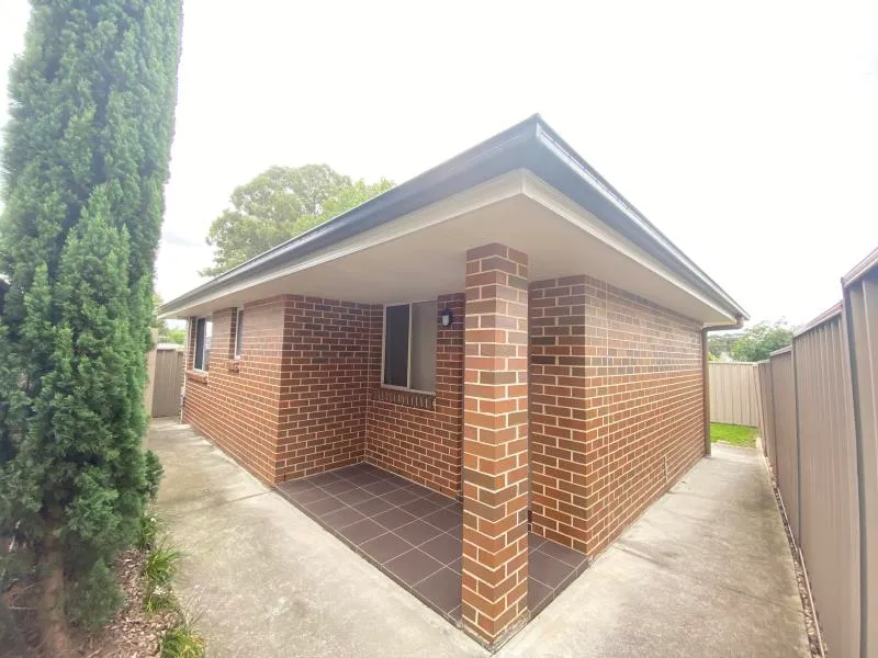 PRIVATE NEAR NEW TWO BEDROOM GRANNY FLAT
