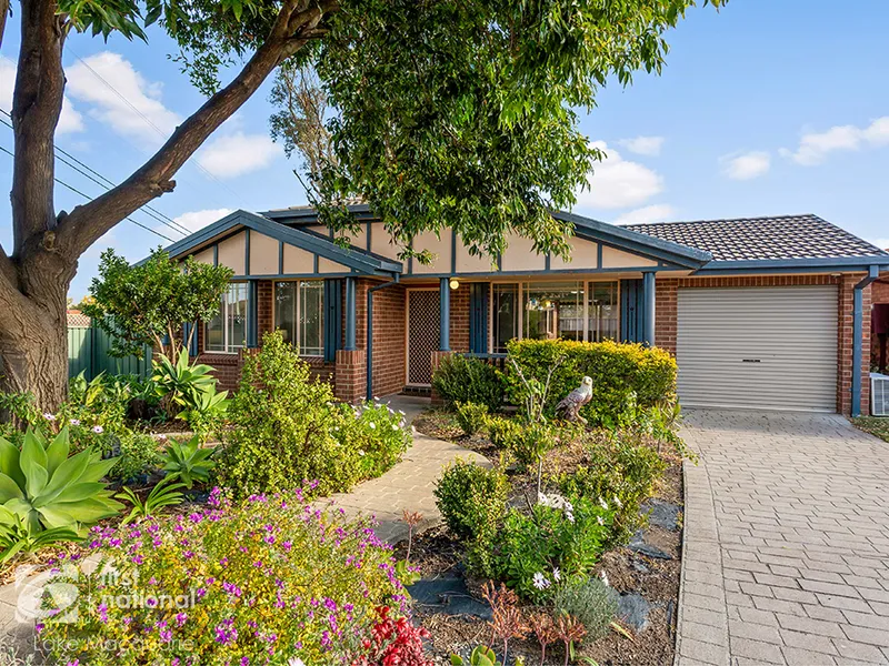 Brick WOW! In John Howe!