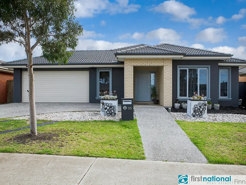 DREAM HOME IN MAYFIELD ESTATE ON 544m² (approx)