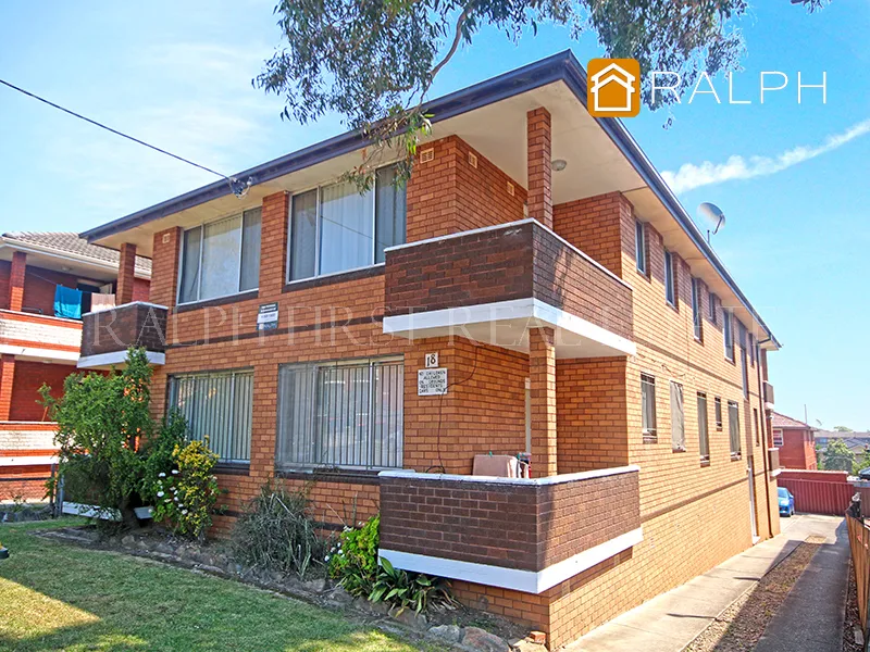 Recently updated in a well maintained complex