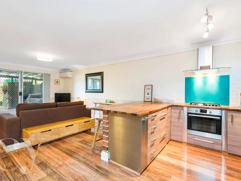 Charming Sophisticated Unit