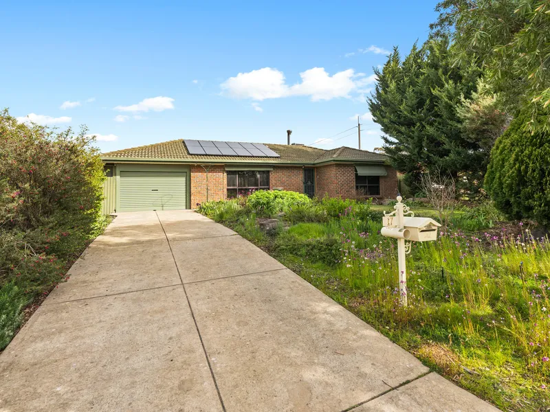 Fantastic updated home ready to move straight in