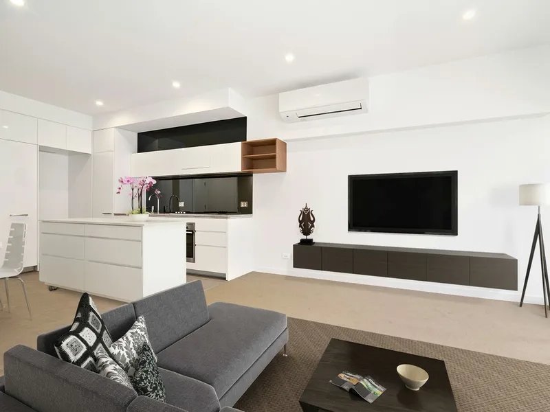 MODERN TWO BEDROOM APARTMENT IN FANTASTIC DIVERCITY COMPLEX