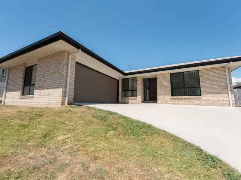 BEAUTIFUL FAMILY HOME READY FOR NEW TENANTS!!