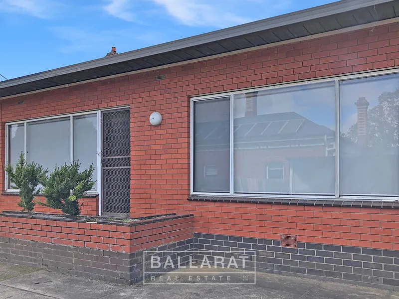 NEWLY RENOVATED TWO BEDROOM UNIT CLOSE TO AMENITIES