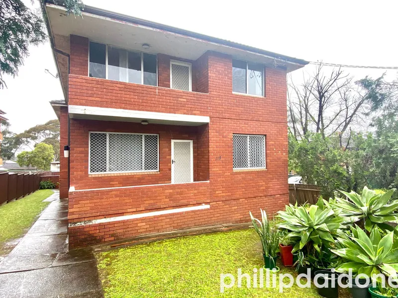 CONVENIENT 2 BEDROOM UNIT...