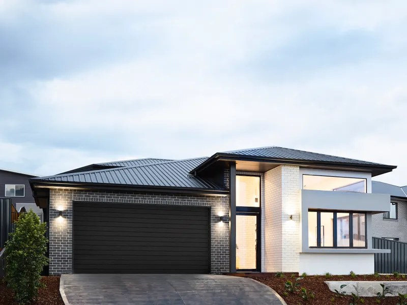 PRIVIUM HOMES DISPLAY HOME FOR SALE WITH LEASE BACK
