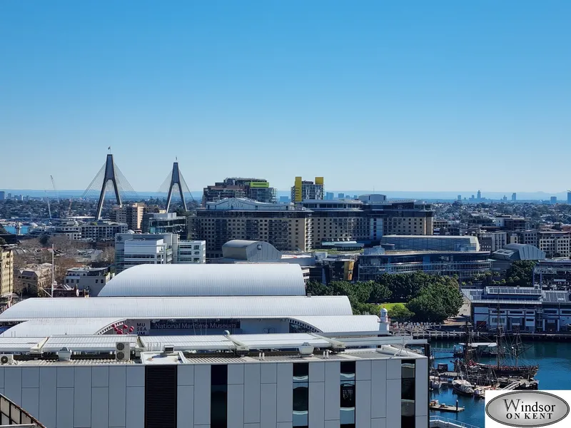 Fully Furnished Large 2 Bedroom Apartment w/Car Space & Darling Harbour view in Sydney CBD