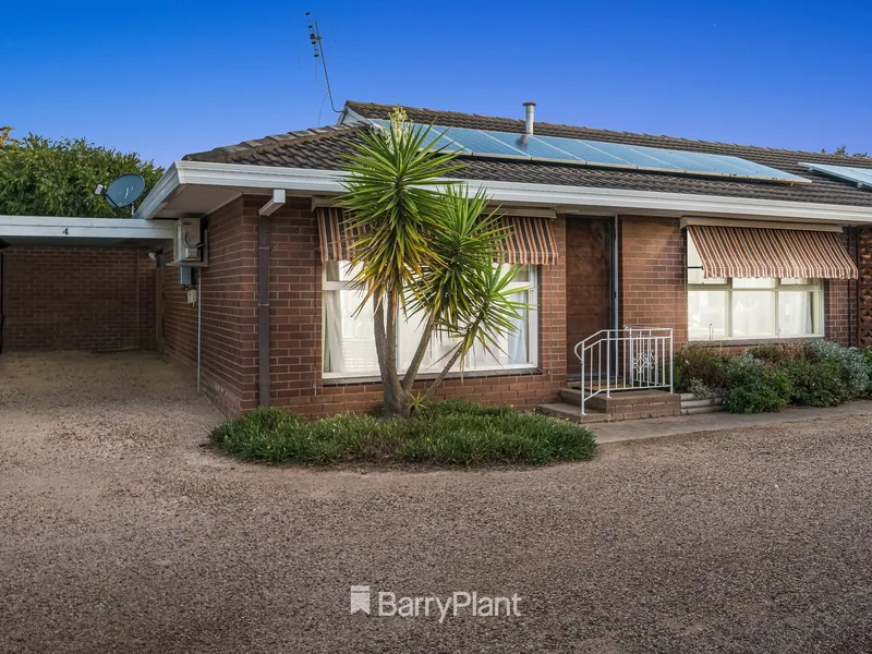 Outstanding opportunity, walk everywhere.