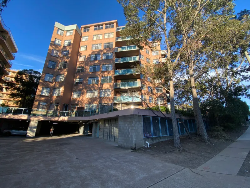 2 BEDROOM UNIT IN GREAT LOCATION