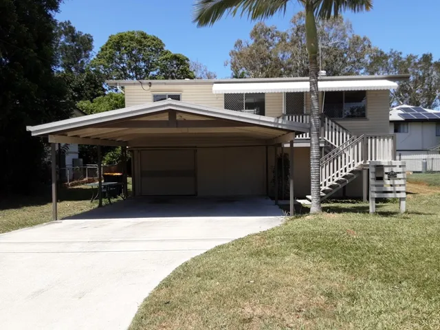 HIGHSET 3 BEDROOM HOME WITH LARGE STORAGE AREA AND SINGLE GARAGE