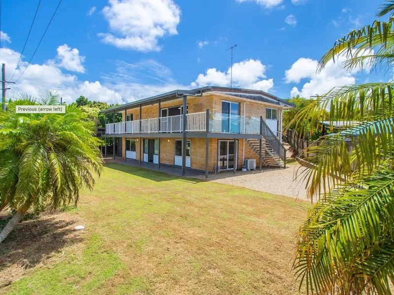 Elevated double story home in Banora Point
