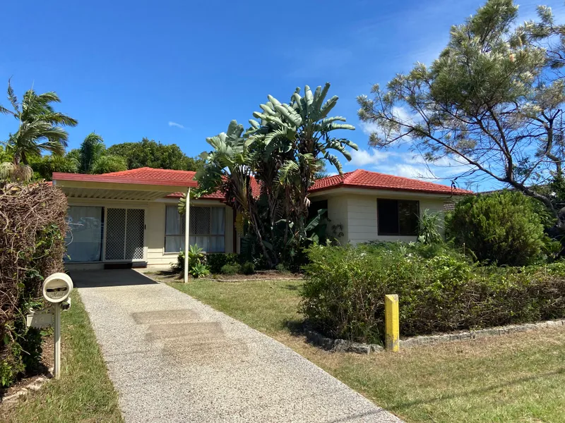 Family Home in Redcliffe!