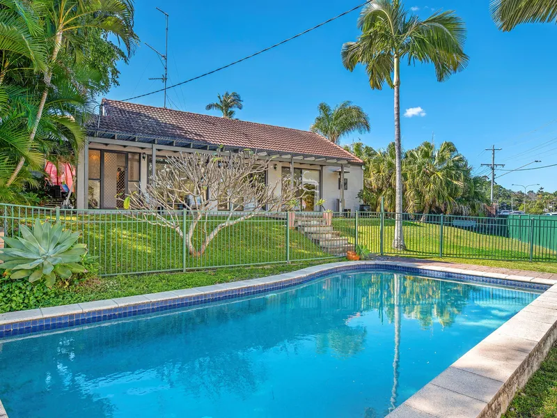 Prime Location in Ashmore - Loads of Character & Charm!