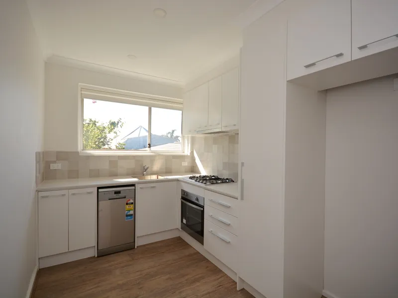 Renovated top floor apartment