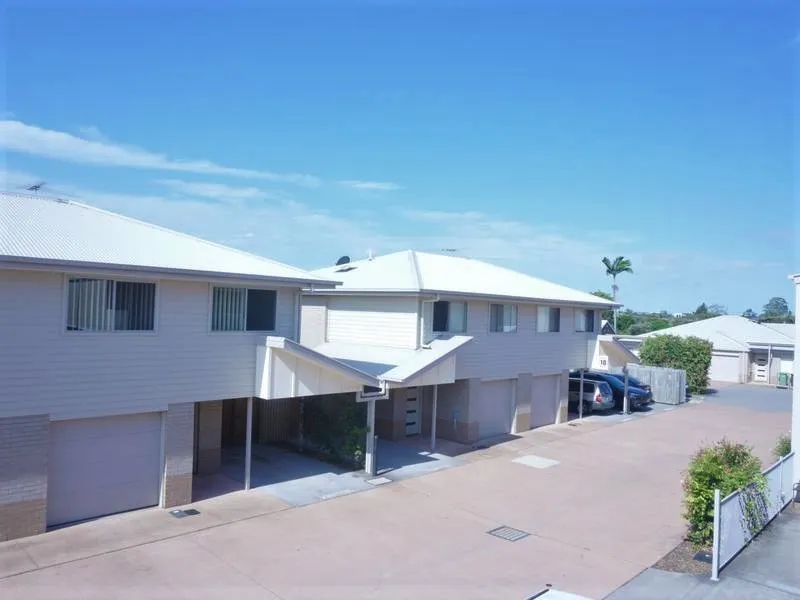 Modern Unit in Central Location !