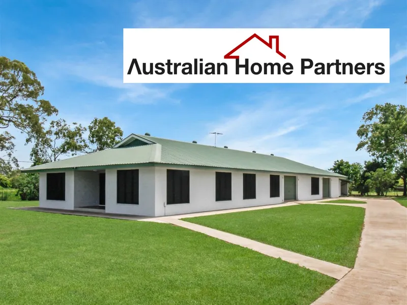 3630 SQM-, 6 AIRCOND BRMS, HOME- REMOTE ACCESS PARKING, BORE, SOLAR- IN A QUIET PICTURESQUE AREA  BUYERS OVER $600,000. 