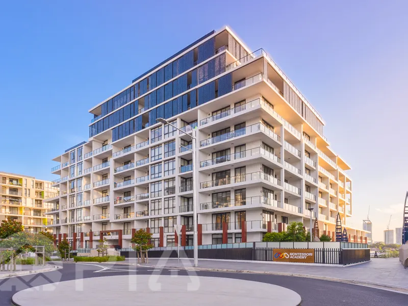 Absolutely stunning water view and very conveniently location