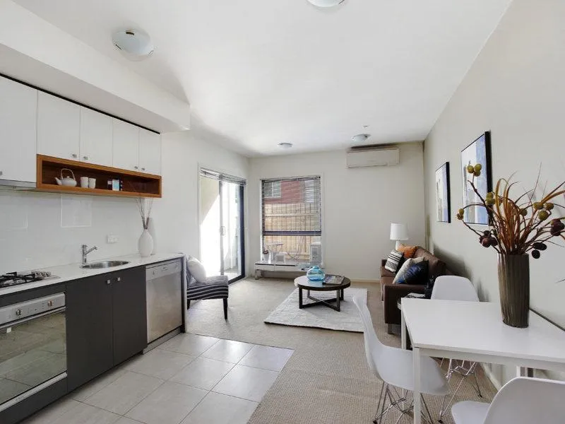 Great Ground Floor Apartment with Study Nook