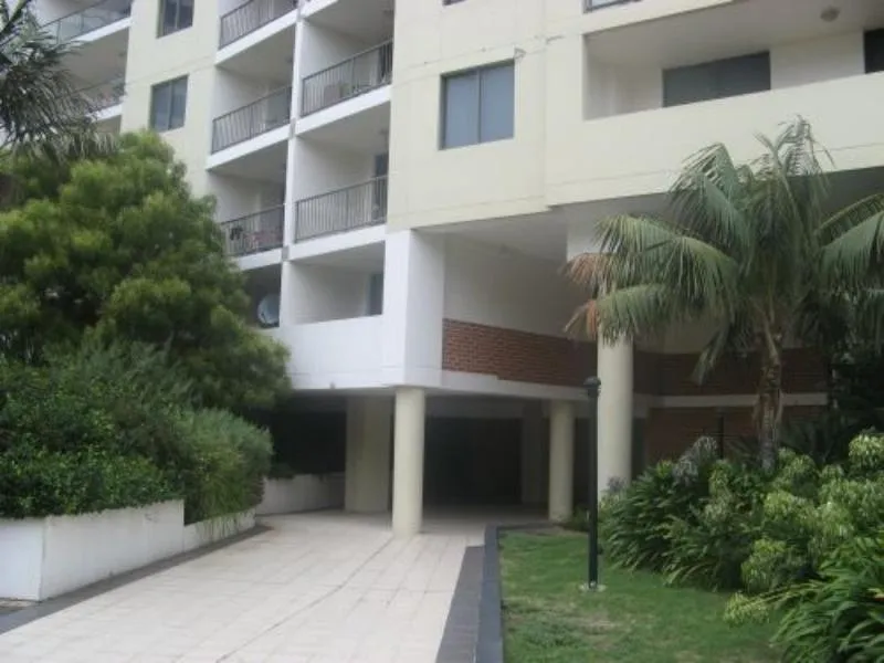 3 bedroom 2 bathroom 1 car parking 