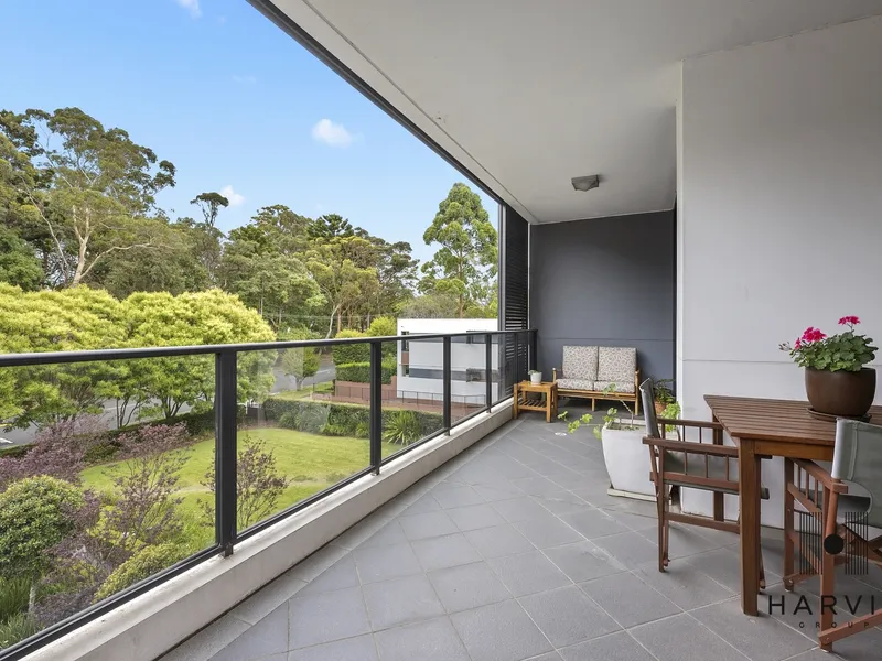 EXCLUSIVE NORTH SHORE LIVING