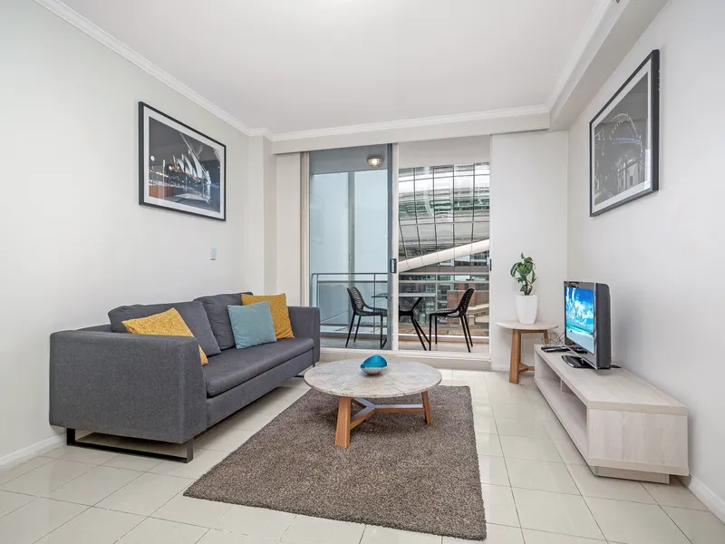 Fully Furnished Apartment at Oaks Trafalgar!