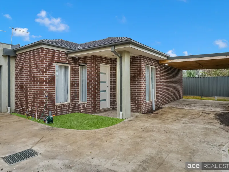 An Indulgence of Luxury and Versatility in Sought-After LOCATION.