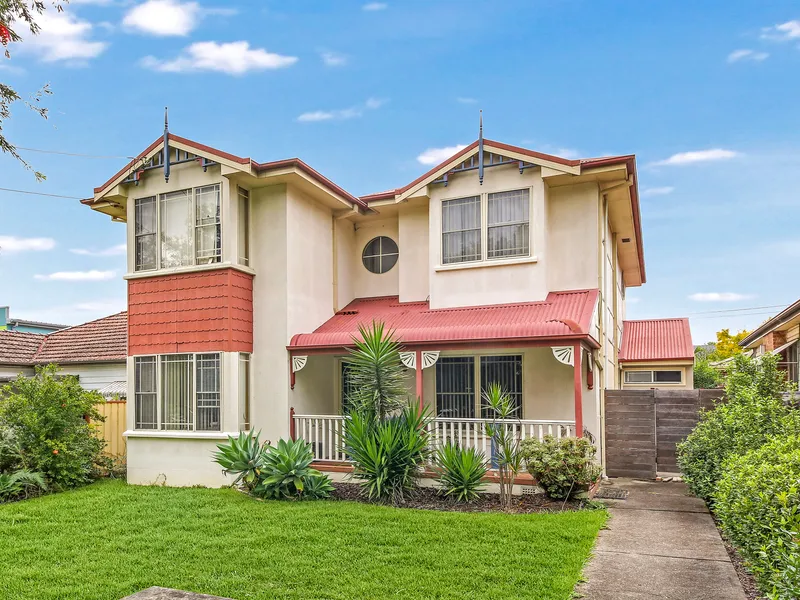 Beautiful Family Home with Dual Street Access