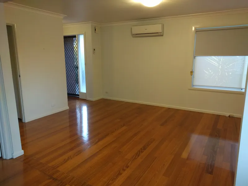 **JUST LISTED....RENOVATED STREET FRONT UNIT WITH 2 CARPARKS...OWN DRIVEWAY CARSPACE PLUS LOCK UP GARAGE
