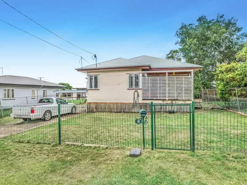 HORSING AROUND IN BOOVAL