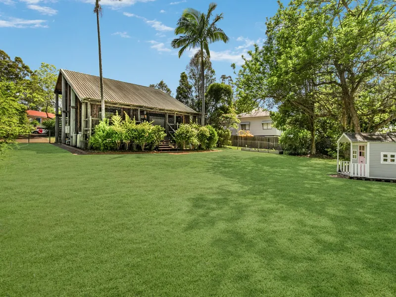 UNIQUE OPPORTUNITY ON LARGE BLOCK