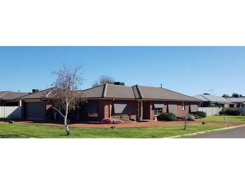 Family Home in Fantastic Location with Shed