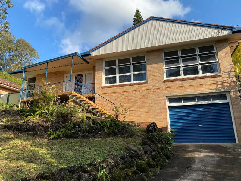 FAMILY HOME WITH BEAUTIFUL VIEWS