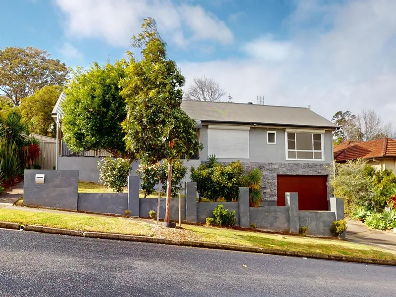 Large Five Bedroom House!